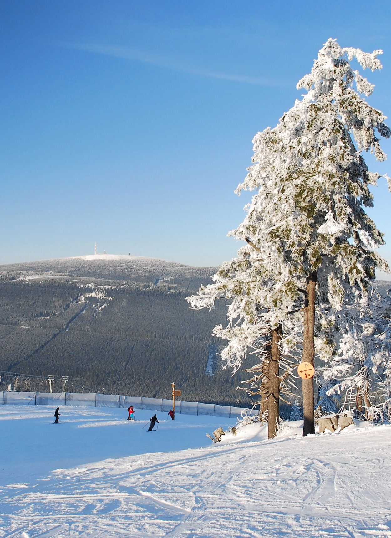 Skilift und Skipiste am Wurmberg - nachhaltige Skigebiete